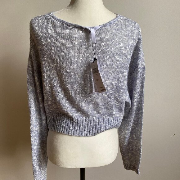 BCBGENERATION New Cropped Metallic Blue Twist Knot - Picture 5 of 7